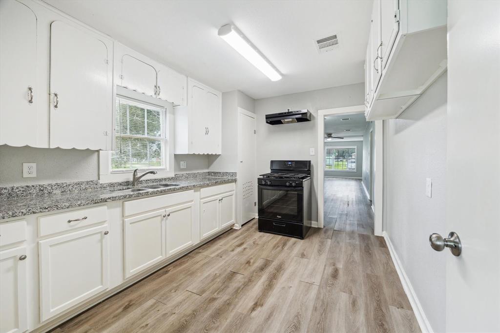 2812 Park Avenue, Bay City, Texas image 3
