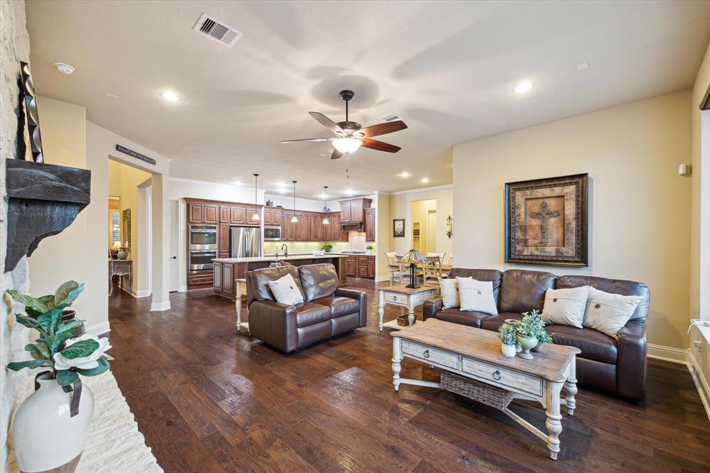 27818 Burnett Hills Lane, Fulshear, Texas image 18