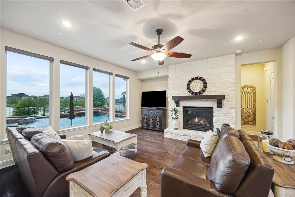 27818 Burnett Hills Lane, Fulshear, Texas image 19