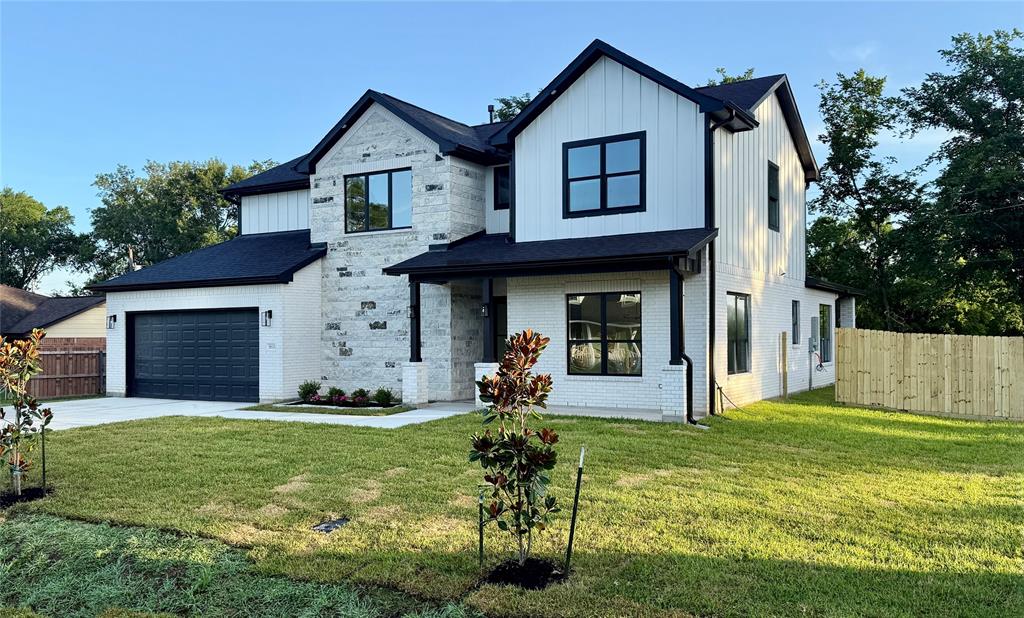 5833 Becky Ln