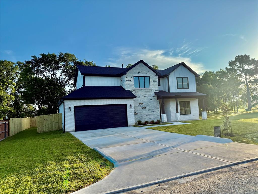 5833 Becky Ln