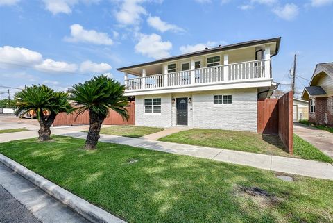 Photo of 2509 Oakcliff Street, Houston, TX 77023 (MLS # 91077901) Photo of 2509 Oakcliff Street, Houston, TX 77023 (MLS # 91077901)