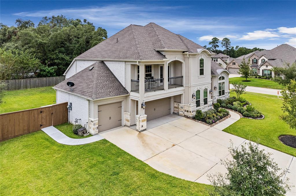 6815 Bernalillo Way, Spring, Texas image 3