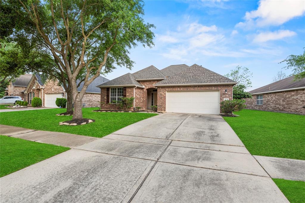 20538 Granger Bluff Blf, Cypress, Texas image 1