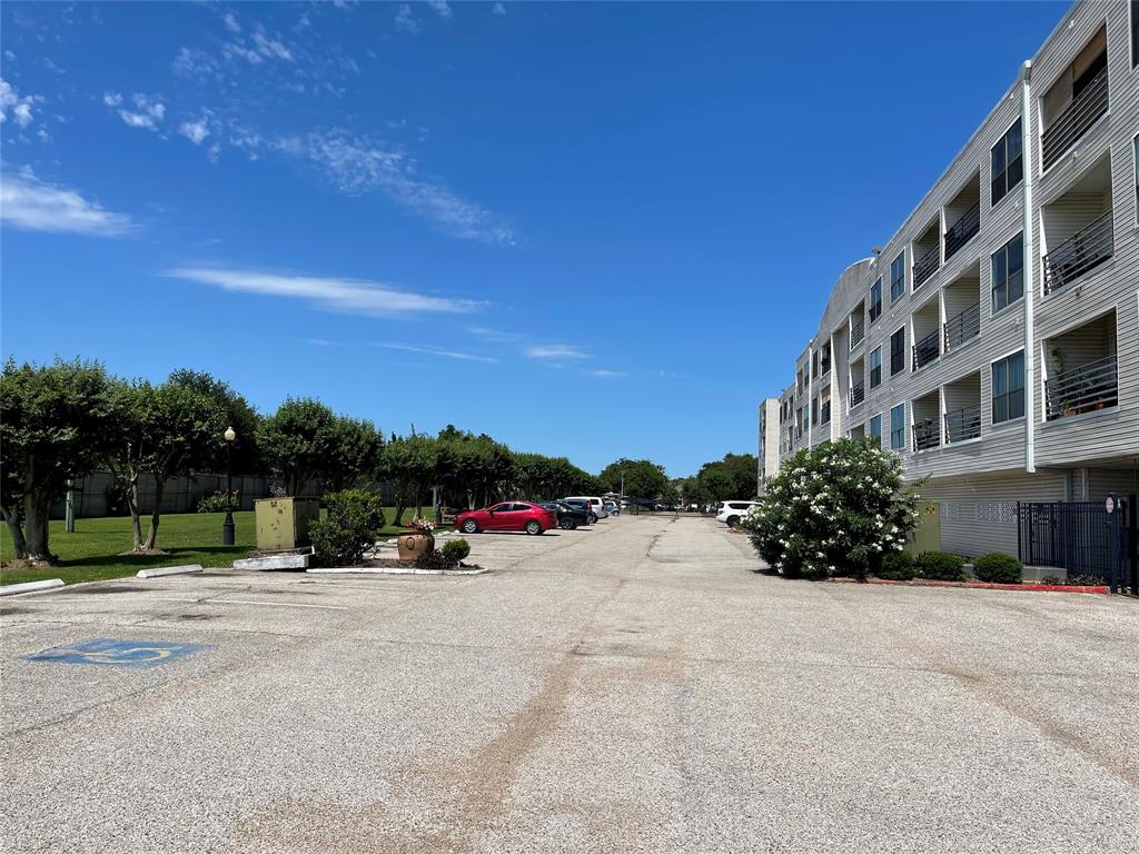 793 Davis Rd #110, League City, Texas image 6