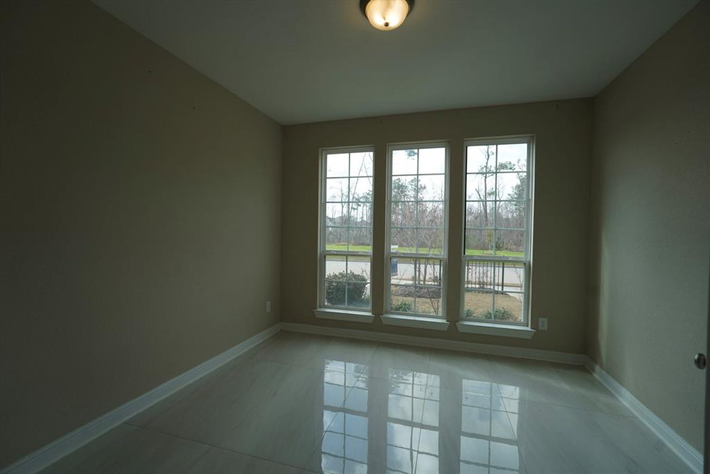 17541 Harpers Way Way, Conroe, Texas image 9