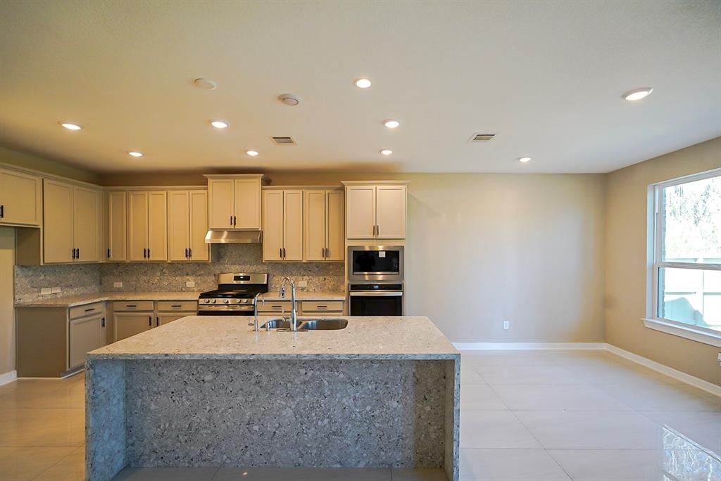 17541 Harpers Way Way, Conroe, Texas image 13