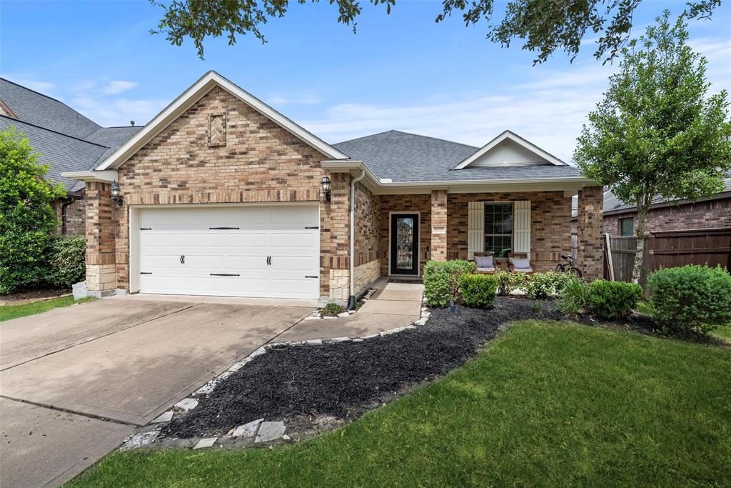 6215 Holly Oaks Court, Fulshear, Texas image 5