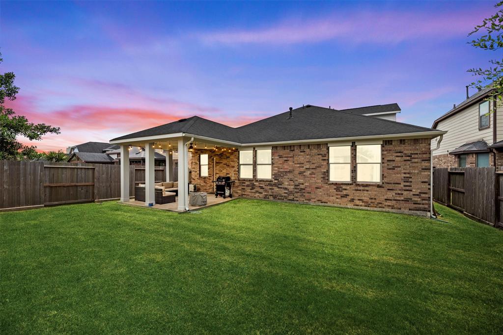 6215 Holly Oaks Court, Fulshear, Texas image 2