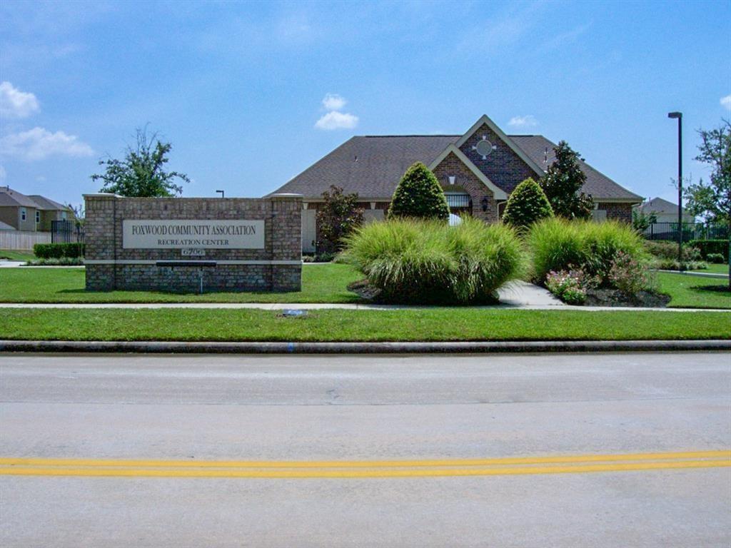 6654 Old Cypress Landing Lane, Humble, Texas image 4