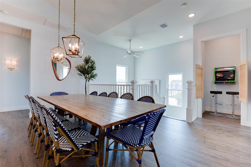 Freeport, Texas 77541, United States, 4 Bedrooms Bedrooms, ,5 BathroomsBathrooms,Residential,Active,39280