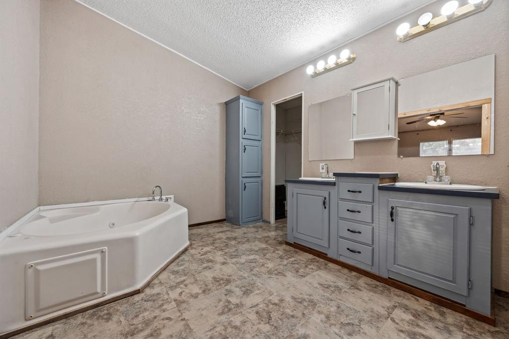 164 Deer Trail, Trinity, Texas image 12