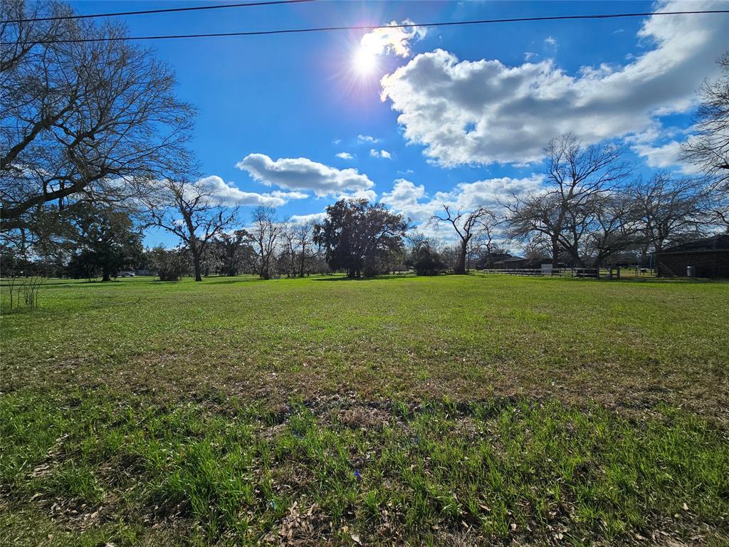 214/220 Stagecoach Trail, Angleton, Texas image 3