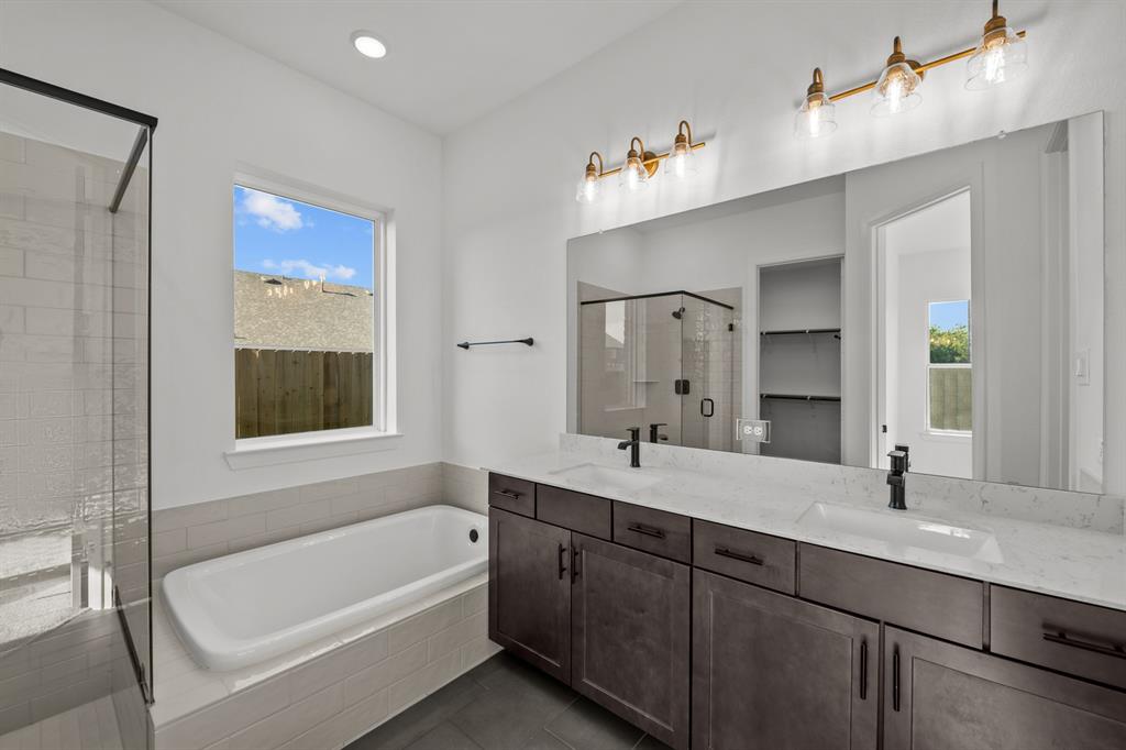 12323 Palmetto Drive, Mont Belvieu, Texas image 34
