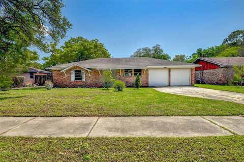 Single Family Residence in Houston TX 5741 Alvarado Drive.jpg