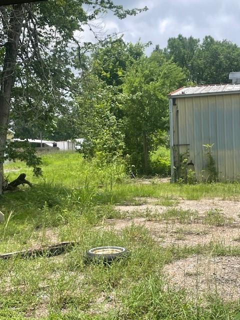 Photo 9 of 14 of 1618 Gault Road house