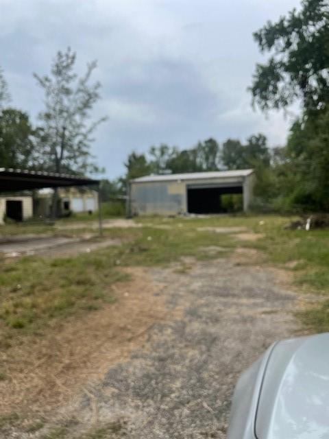 Photo 7 of 14 of 1618 Gault Road house