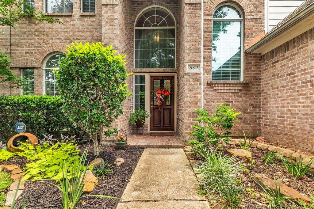 902 Arbor Pine