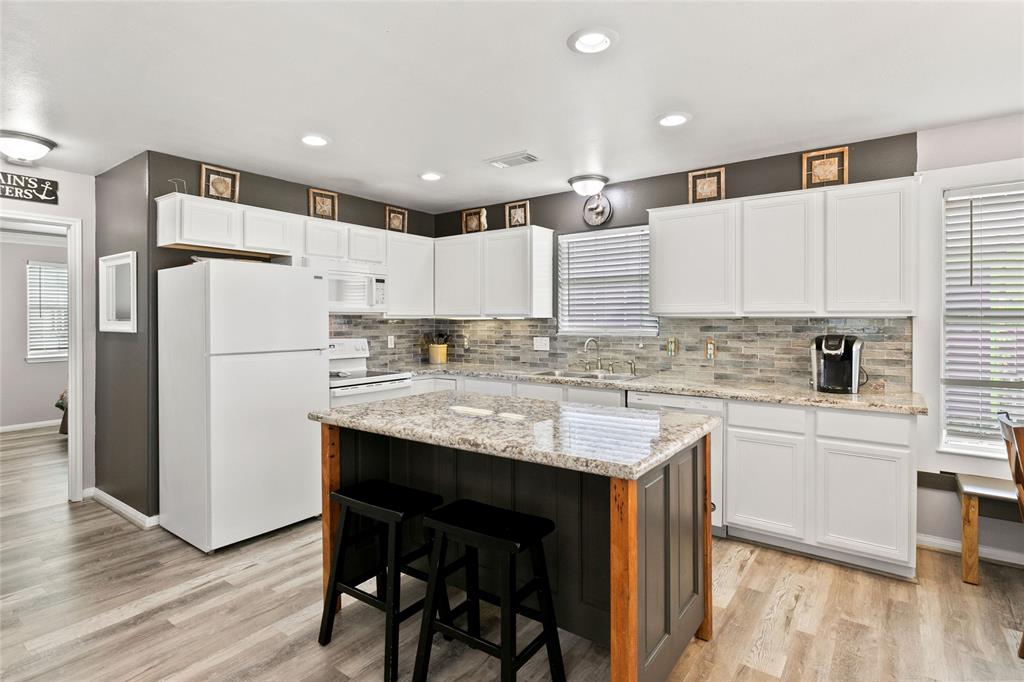 984 Blue Water Highway, Surfside Beach, Texas image 11