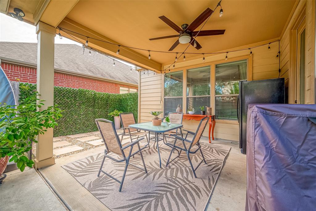 Houston, Texas 77084, United States, 3 Bedrooms Bedrooms, ,3 BathroomsBathrooms,Residential,Pending,45305