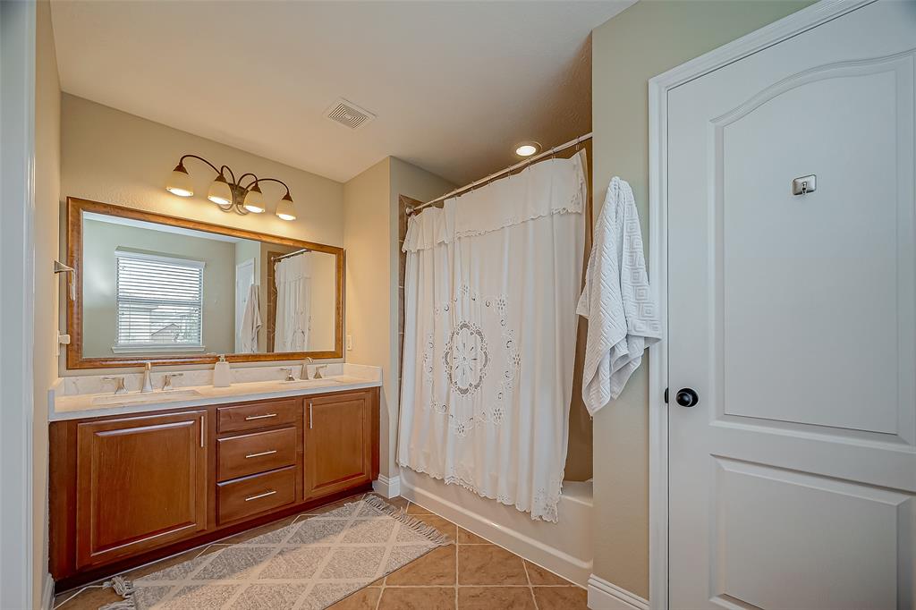 Houston, Texas 77084, United States, 3 Bedrooms Bedrooms, ,3 BathroomsBathrooms,Residential,Pending,45305