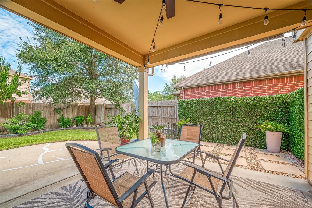 Houston, Texas 77084, United States, 3 Bedrooms Bedrooms, ,3 BathroomsBathrooms,Residential,Pending,45305