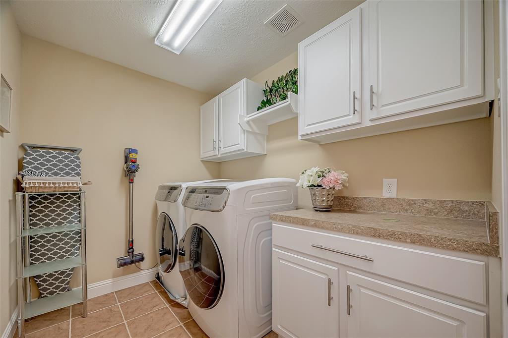 Houston, Texas 77084, United States, 3 Bedrooms Bedrooms, ,3 BathroomsBathrooms,Residential,Pending,45305