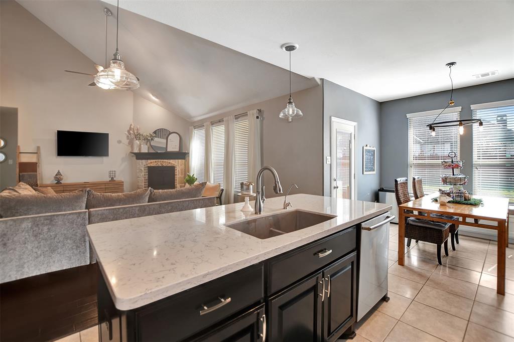 3406 Cassini Drive, Iowa Colony, Texas image 20