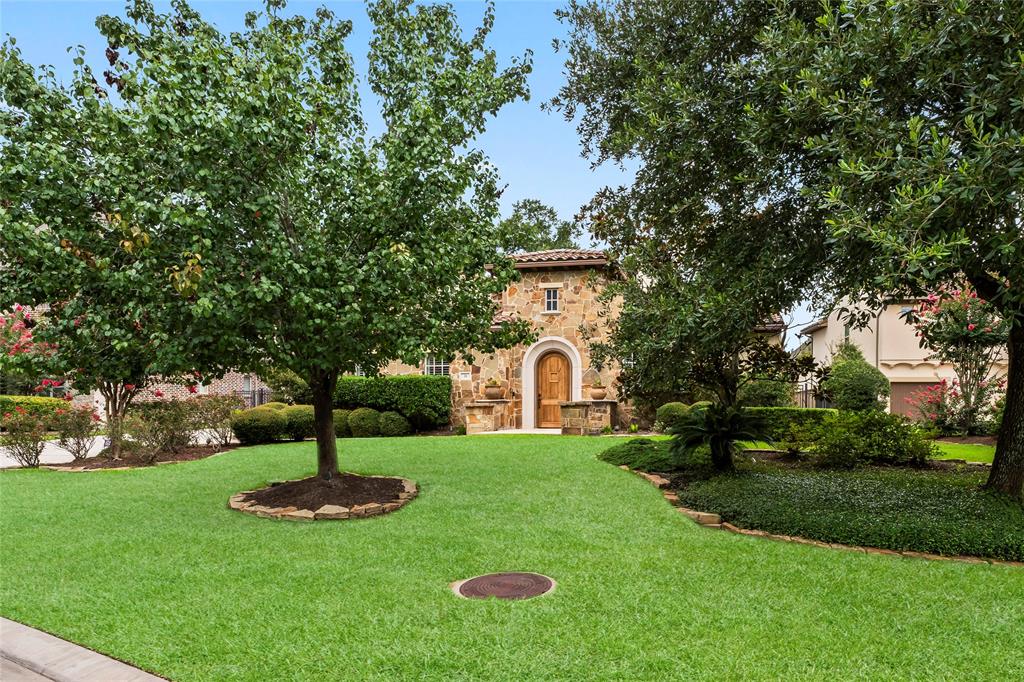 26 N Player Manor Circle