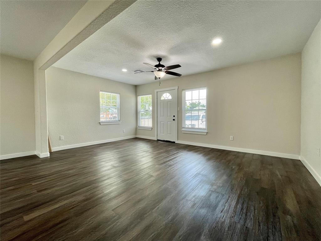 527 W 4th Street, Freeport, Texas image 5