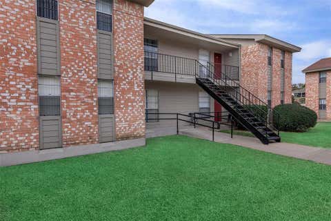 Condo For Rent - 3144 NW 33rd St St<br/> Fort Worth, TX 76106