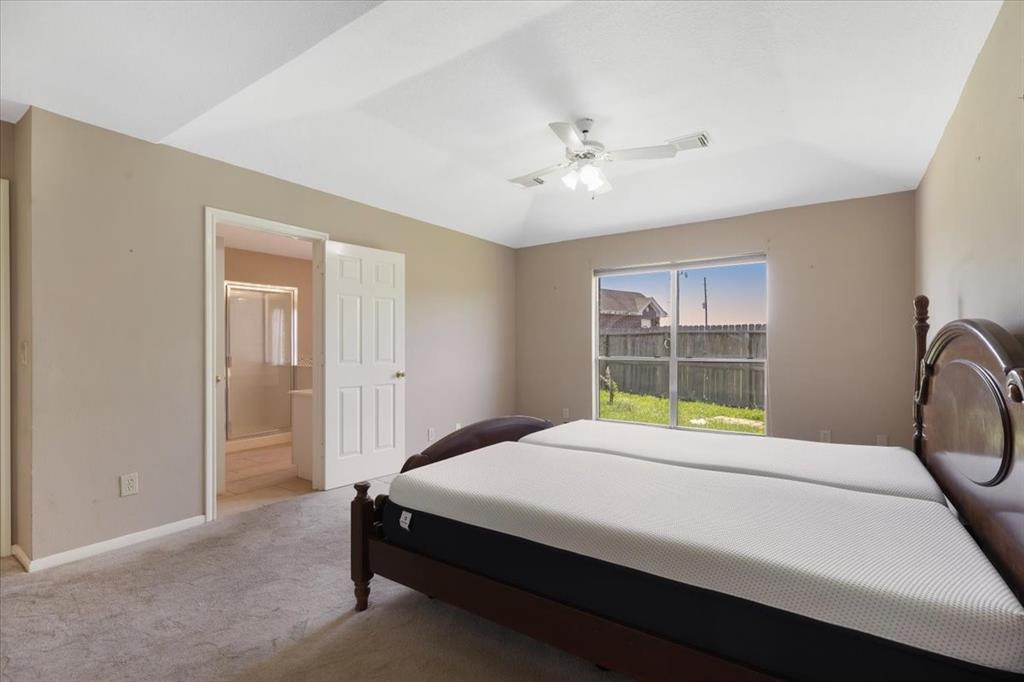 4014 Ivywood Drive, Pearland, Texas image 10