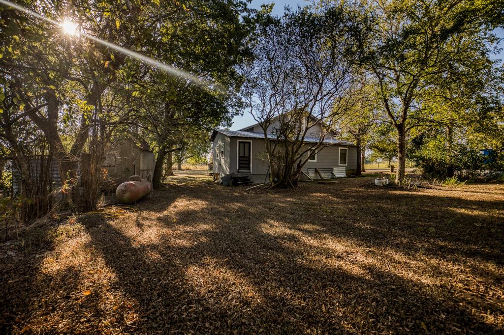 1833 S Farm To Market 1291, Fayetteville, Texas image 9