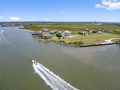 A home in Crystal Beach