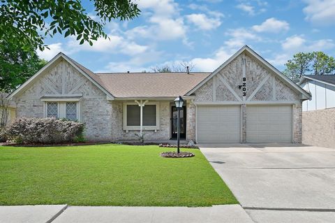 Single Family Residence in Houston TX 9203 Willow Meadow Drive.jpg