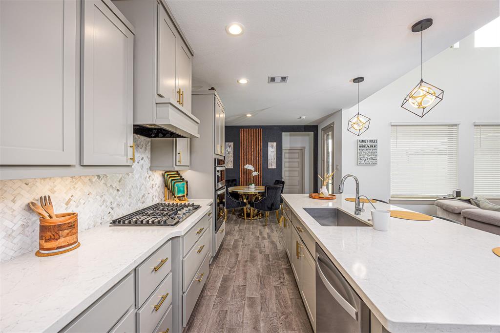 3230 Black Gore Creek Drive, Katy, Texas image 10