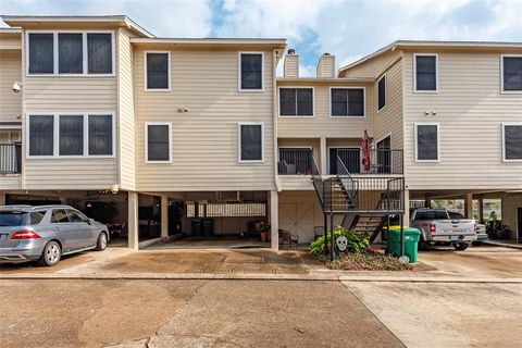 A home in Seabrook