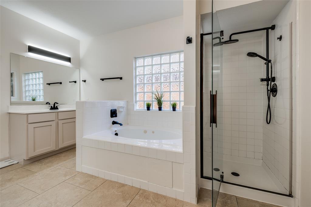 15530 Downford Drive, Tomball, Texas image 18