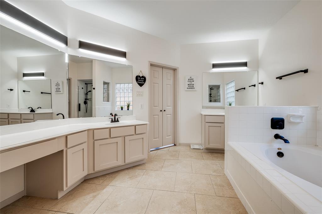 15530 Downford Drive, Tomball, Texas image 17