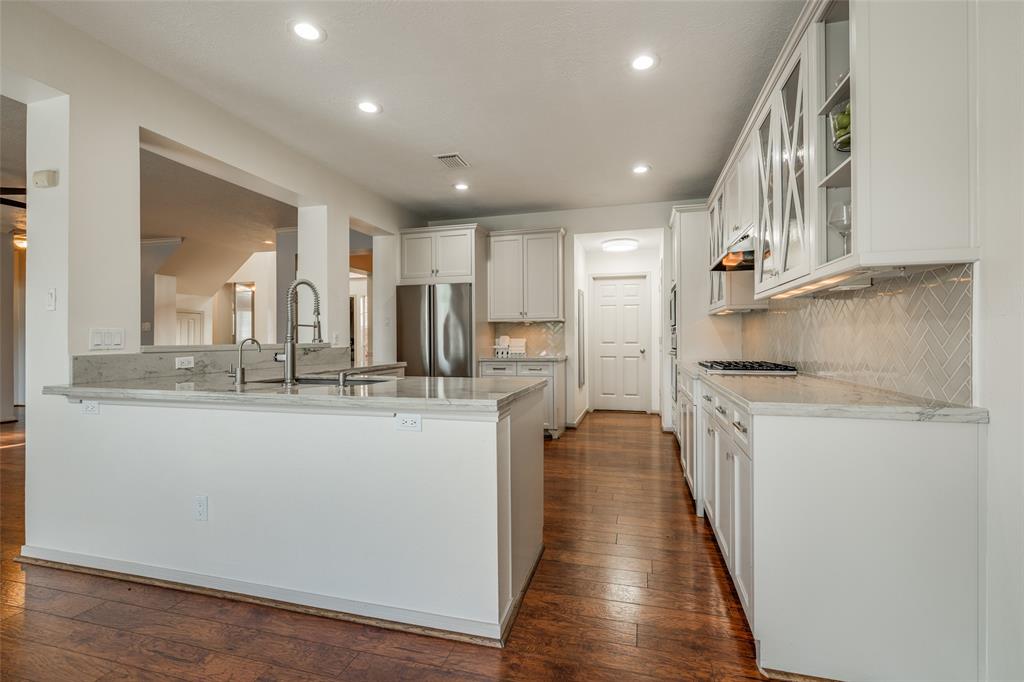15530 Downford Drive, Tomball, Texas image 9