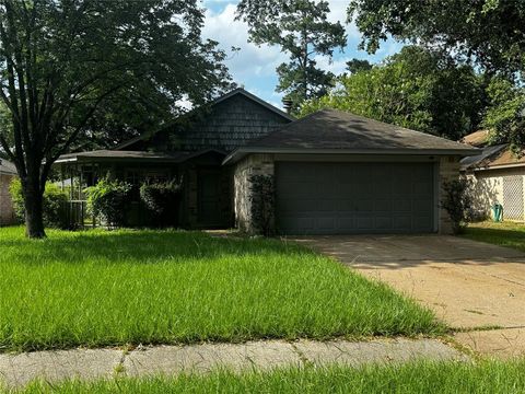 Single Family Residence in Houston TX 9622 Thistle Trail Drive.jpg