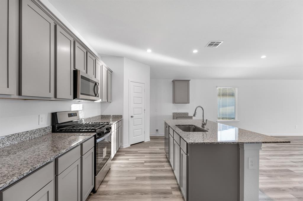 5705 Wood Duck Drive, Orange, Texas image 4