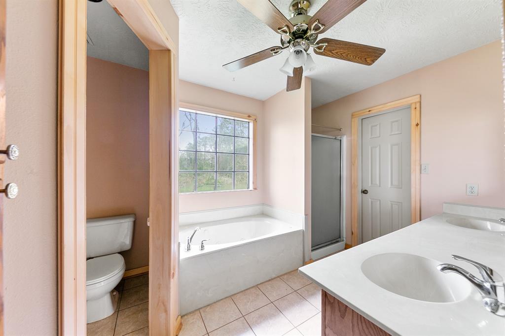 223 Sparkling Water Drive, Huffman, Texas image 14