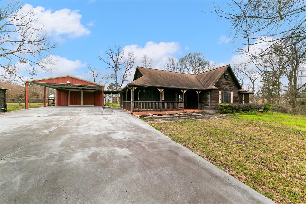 223 Sparkling Water Drive, Huffman, Texas image 1