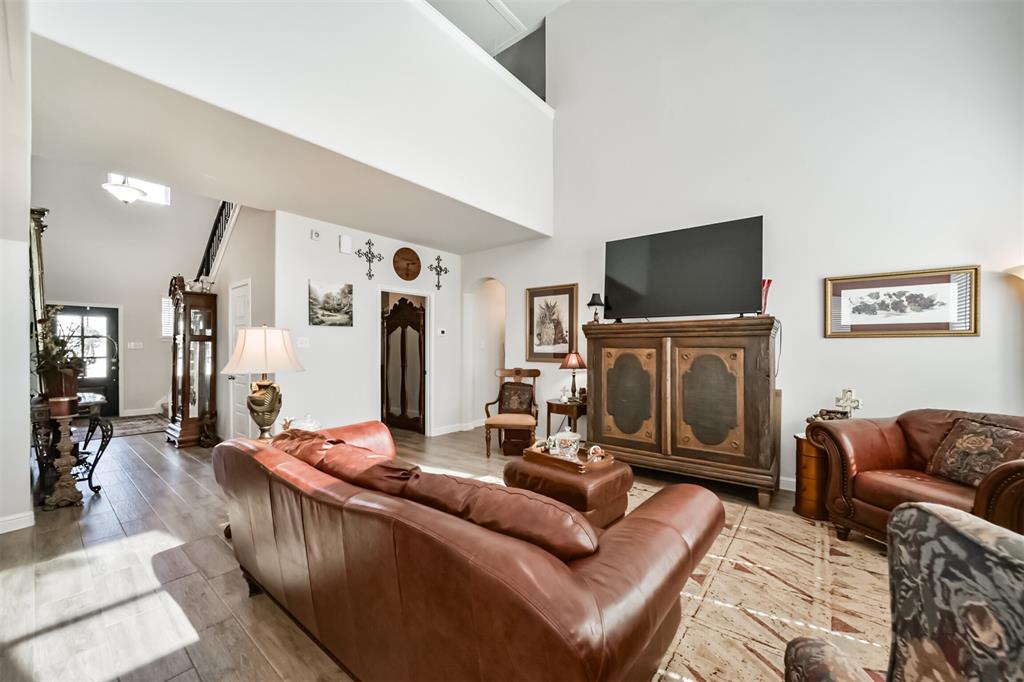 356 Selah Court, Alvin, Texas image 10