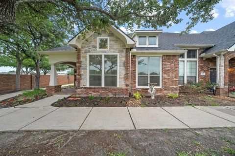 A home in Pearland