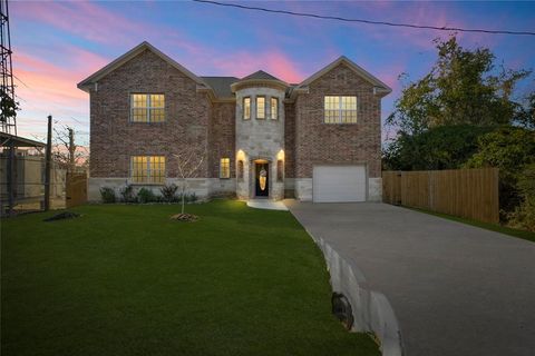 Single Family Residence in Houston TX 10522 Randolph Street.jpg