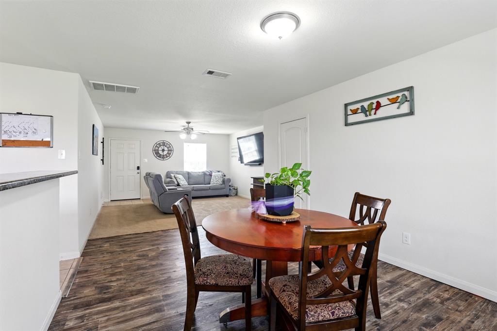 5803 Snapping Turtle Road, Baytown, Texas image 10