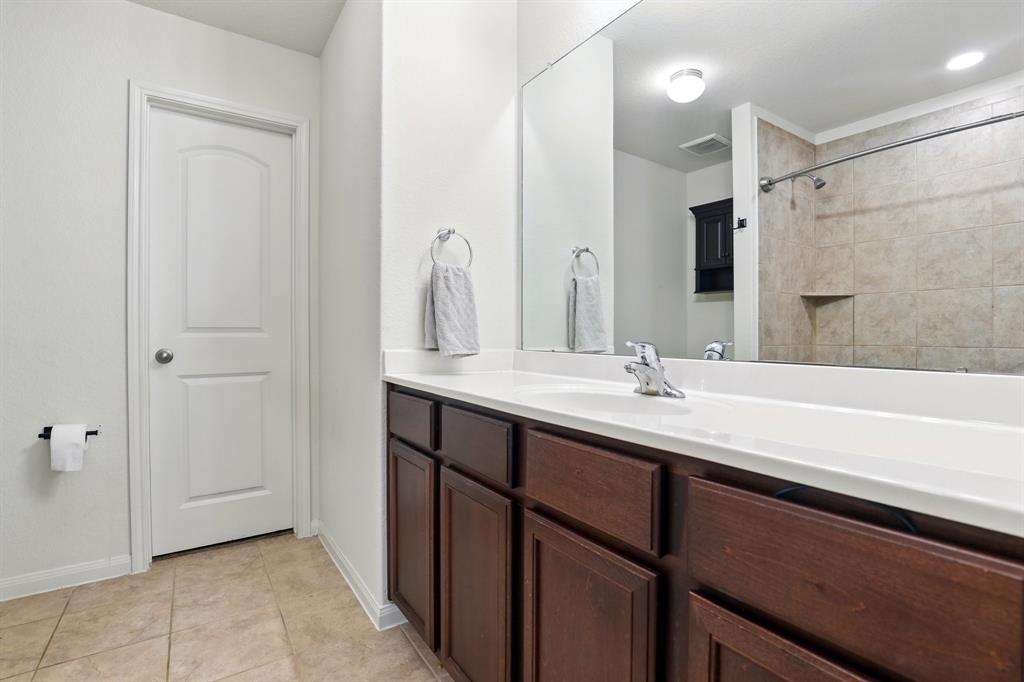 5803 Snapping Turtle Road, Baytown, Texas image 17