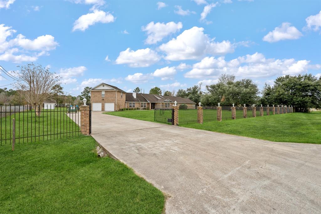 2287 County Road 661, Dayton, Texas image 2